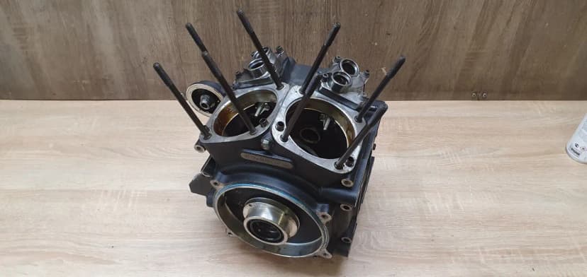 Harley-Davidson 1999 FXDWG Dyna Wide Glide Engine Cases 24630-99 24631-99