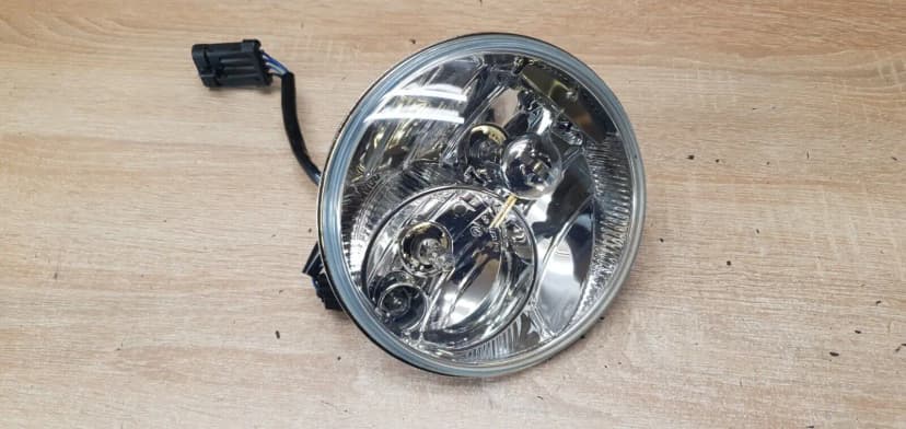  Harley Davidson Street Glide Headlight H-D PN 67700072